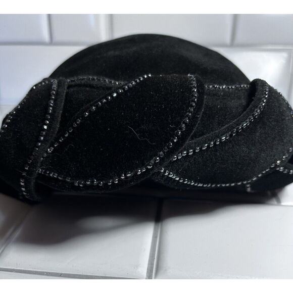 Helen Joyce Original New York Accessories - Helen Joyce Original New York Black Velour Vintage Hat With Rhinestones Fle’chet